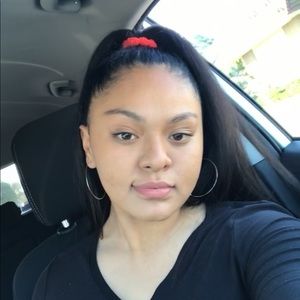 Meet your Posher, Briana